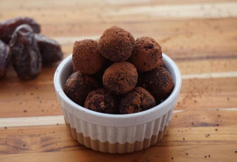Truffes au chocolat à la Vanille Bourbon - Délicieuses truffes au chocolat, fondantes et parfumées à la Vanille Bourbon en poudre, idéales pour offrir ou accompagner le café